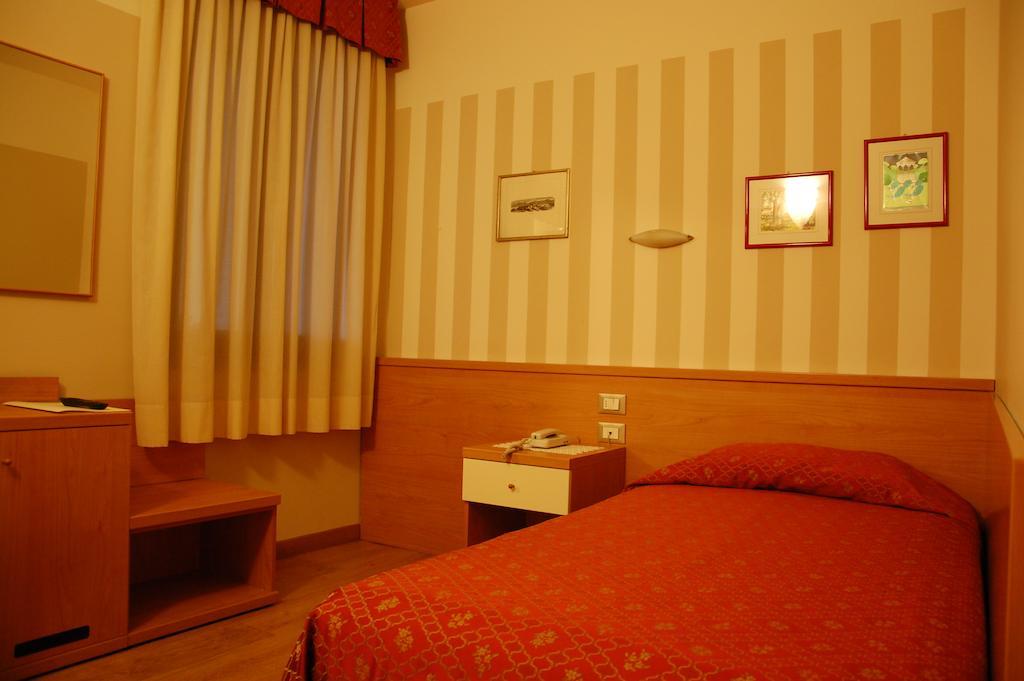 Hotel Belie San Martino di Lupari الغرفة الصورة